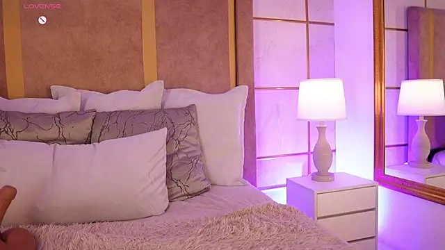 lyrabellini: онлайн-секс-чат