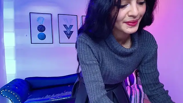 Maddie_T18: онлайн-секс-чат