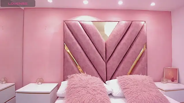 chloe_larson Chat XXX in diretta