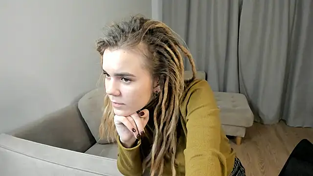 AldaCerrello: онлайн-секс-чат