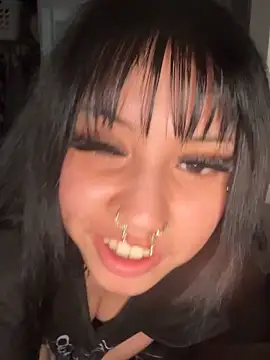 Pokazy przed kamerką – makeDollywet