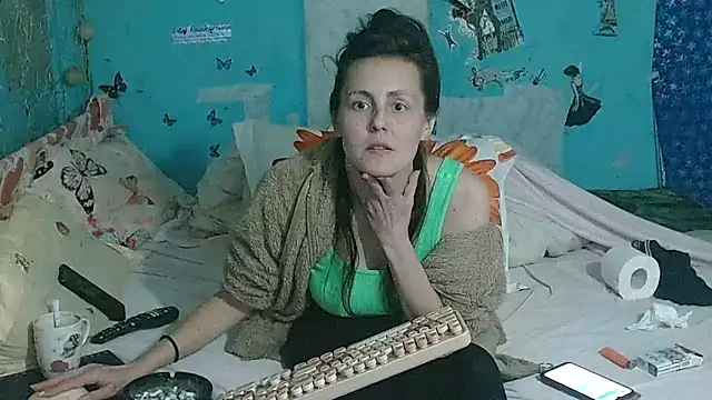 brighteyes77 live XXX chat