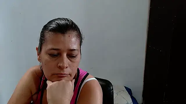 Chat XXX ao vivo de KARYNA_MILF