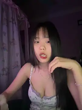 Emely-lysea Chat XXX in diretta