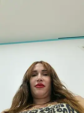 Chat +18 de Irresistible24 ao vivo