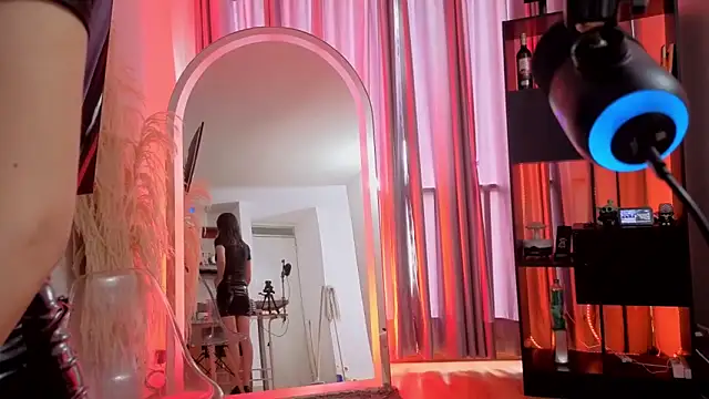 XXX chat uživo modela Nicky_sexfire