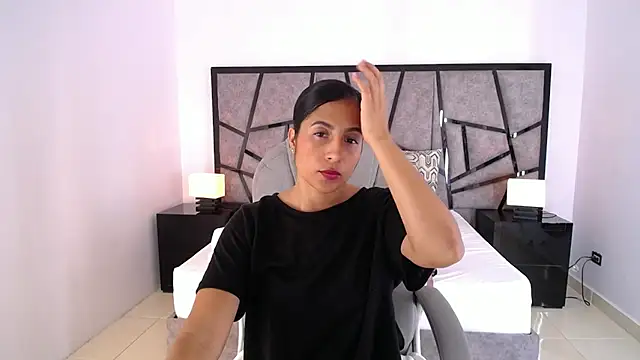 XXX chat uživo modela JeinnoveMontenegr0