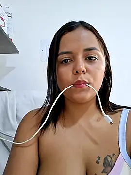 Naugthy-Mey Live XXX-chat