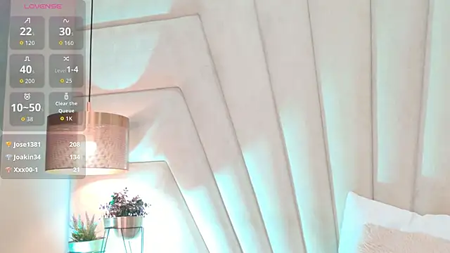 XXX chat uživo modela JuliaaVega