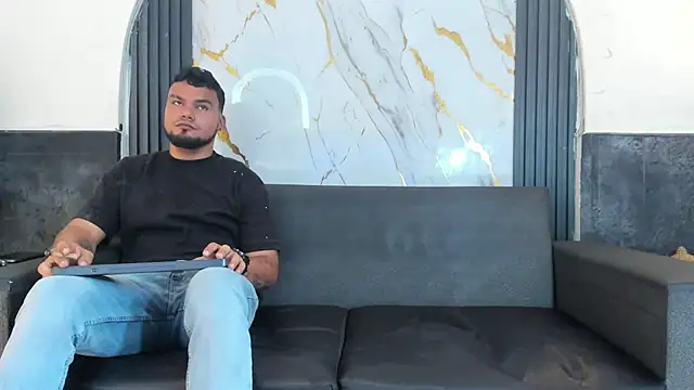 Latins_on_fireのウェブカメラショー