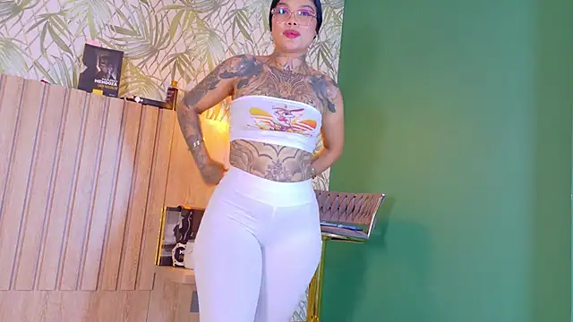 Chat +18 de madyson_fox ao vivo