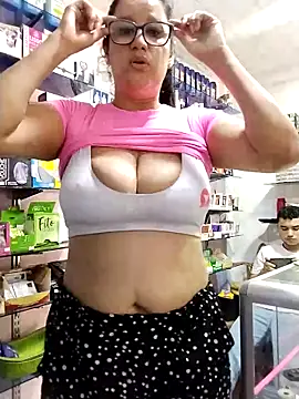 Chat +18 de keilymadam ao vivo