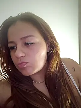 Chat +18 de Foxylisaflores ao vivo
