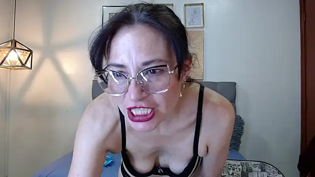 Chat +18 de _naomi_s ao vivo