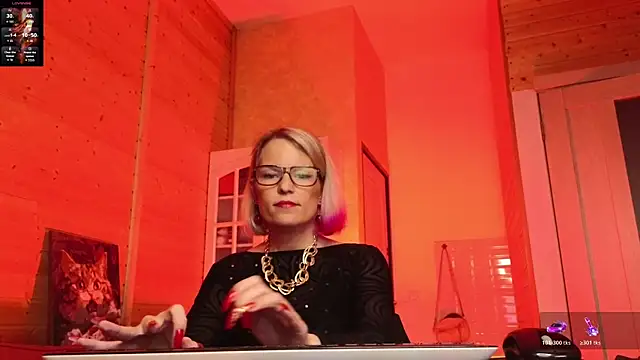 Chat +18 de Lady_Shine ao vivo