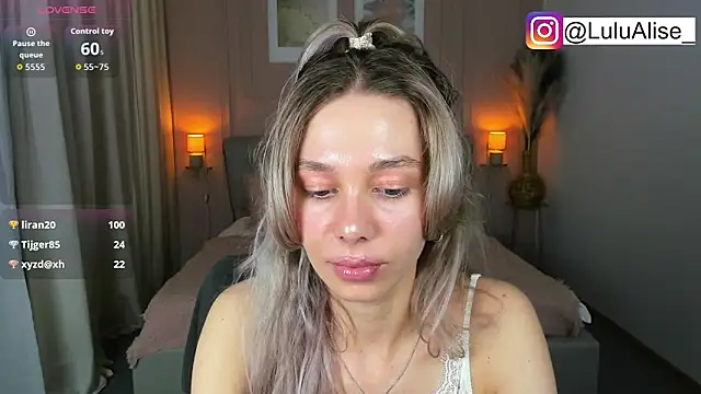 Chat +18 de LuluAlis ao vivo