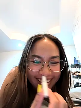 Chat XXX en directo de Ponthip