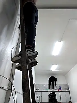 MaskedLatinaX Webcam Show