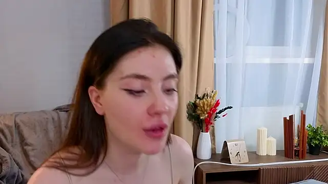 KimiFivePlus' Live XXX Chat