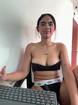 Chat XXX en directo de kitty_rousse01