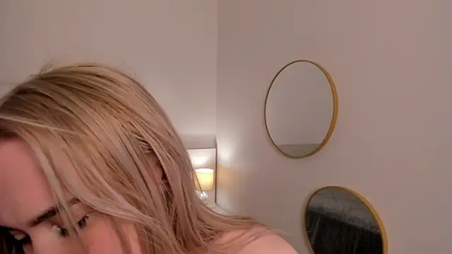 miny_rony's Live XXX Chat