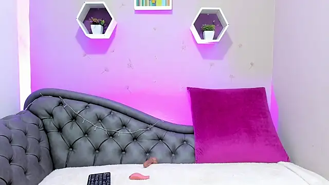 Laskhmi_ élő XXX-chatje