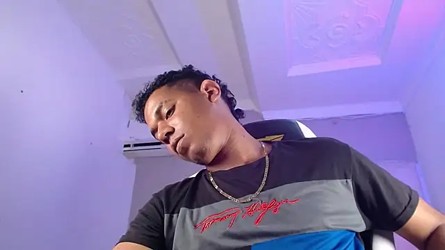 Leo_444_ Webcam show