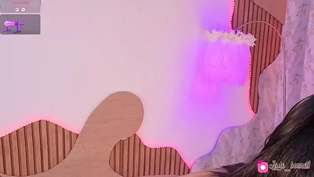 Czat XXX na żywo – jade_bonett