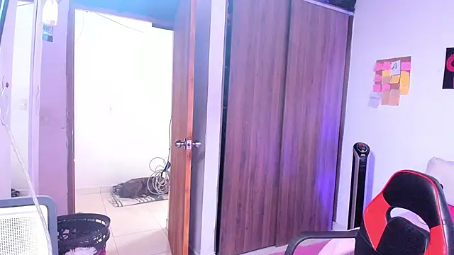 دردشة LillyCandy الجنسية المباشرة