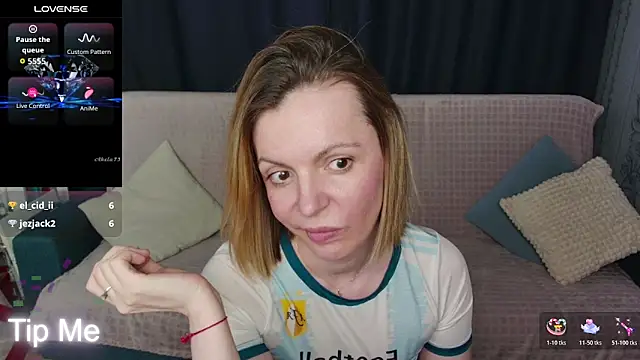 kiramarta élő XXX-chatje