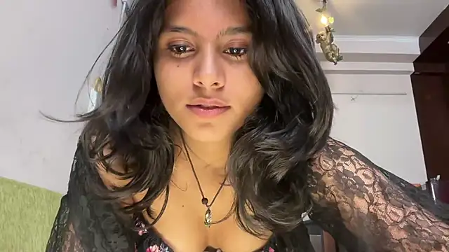 Naira_fit Show in webcam