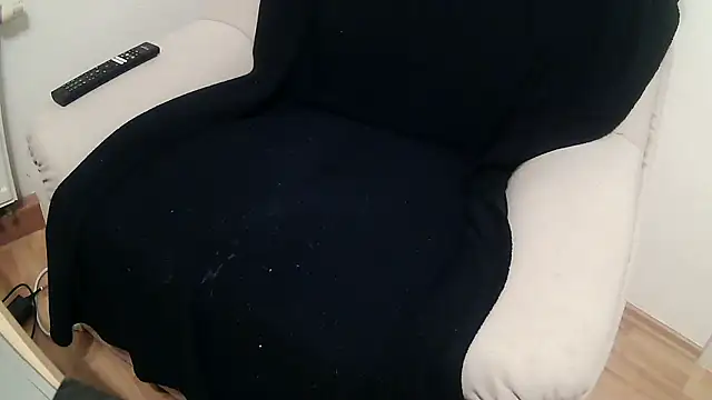 Lavastrom3 élő XXX-chatje