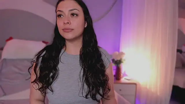 Nicolle_Wn Live XXX chat