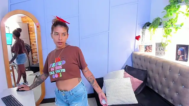 Chat +18 de Georgina-coule ao vivo