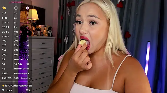 Chat XXX en directo de _Loneve__