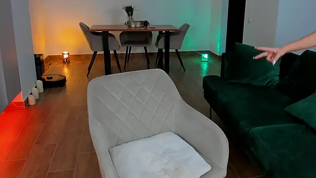 june_desire Adlı Modelin Canlı XXX Sohbeti