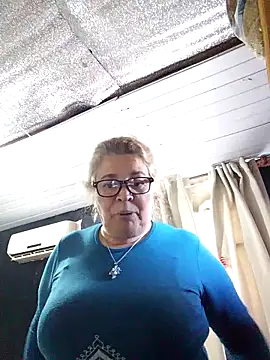 momismilf544 Adlı Modelin Canlı XXX Sohbeti