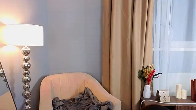 Chat XXX en directo de KimiFivePlus