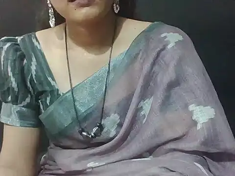 Thilothama_Vaishu Chat XXX in diretta