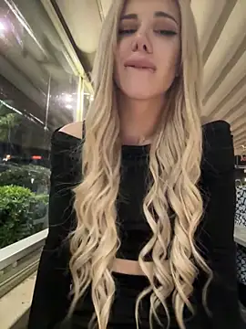 AlyssaFoxx_ Live XXX Chat