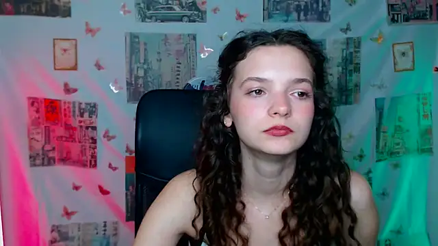 _SusieSu_ Adlı Modelin Canlı XXX Sohbeti