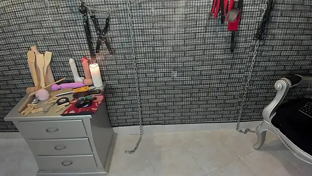 Chatroom XXX en direct de hillary_bigbutt