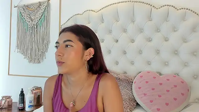 Chatroom XXX en direct de Sara_funy