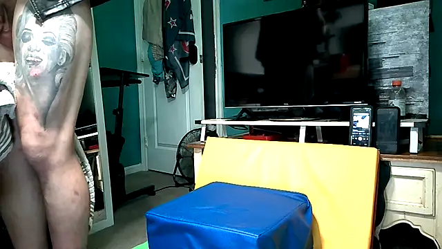 TheGAPEgatsby92: διαδικτυακό σόου στην κάμερα