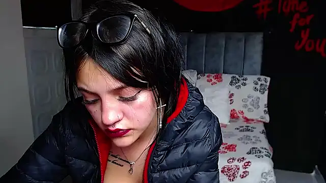 Violettasquirt's Live XXX Chat