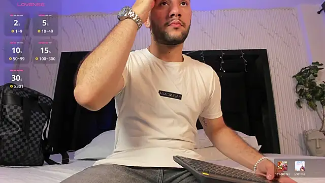 MaximusClark Live XXX-Chat