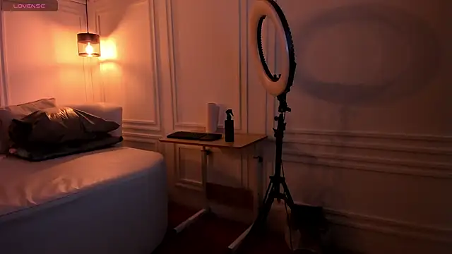 Dafne_Hillss: онлайн-секс-чат