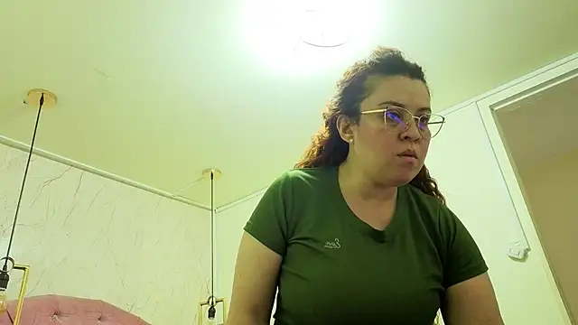 rosse_channel__ Adlı Modelin Canlı XXX Sohbeti