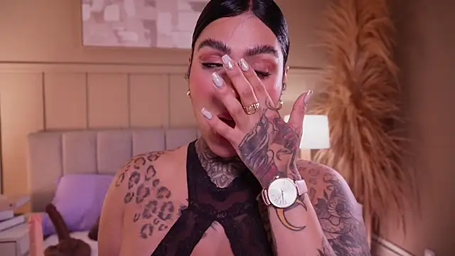 curvyliciousss Adlı Modelin Canlı XXX Sohbeti