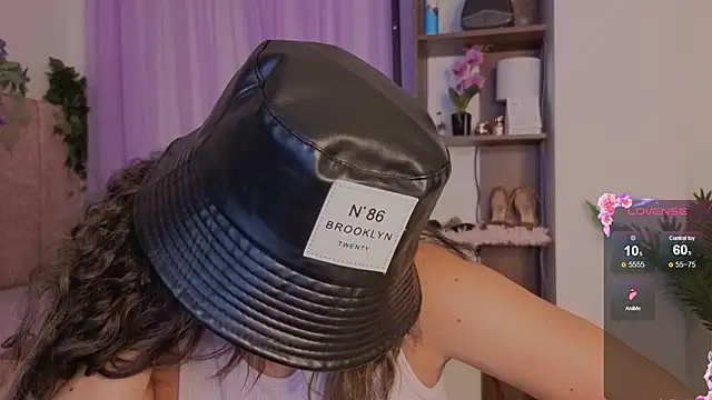 emilyrouxe – Naživo XXX chat